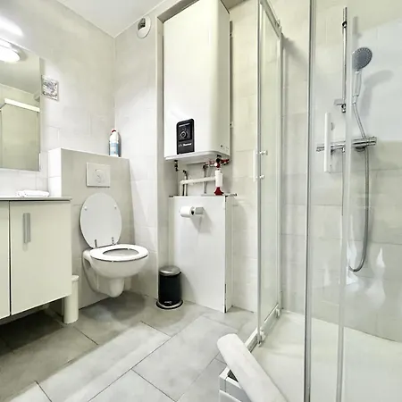 Riviera - Cote D'azur - Old Town - Promenade Des 3*